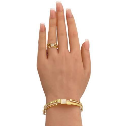 إسوارة وخاتم ذهب عيار 18 الوزن 10.2 جرام