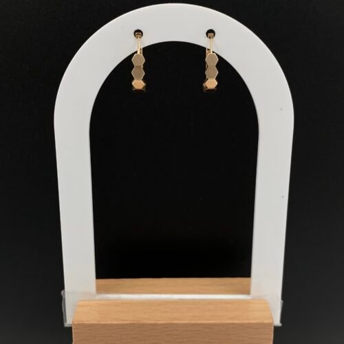 حلق ذهب عيار 18 الوزن 1.76 جرام