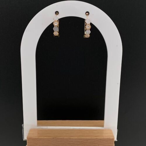 حلق ذهب عيار 18 الوزن 1.96 جرام