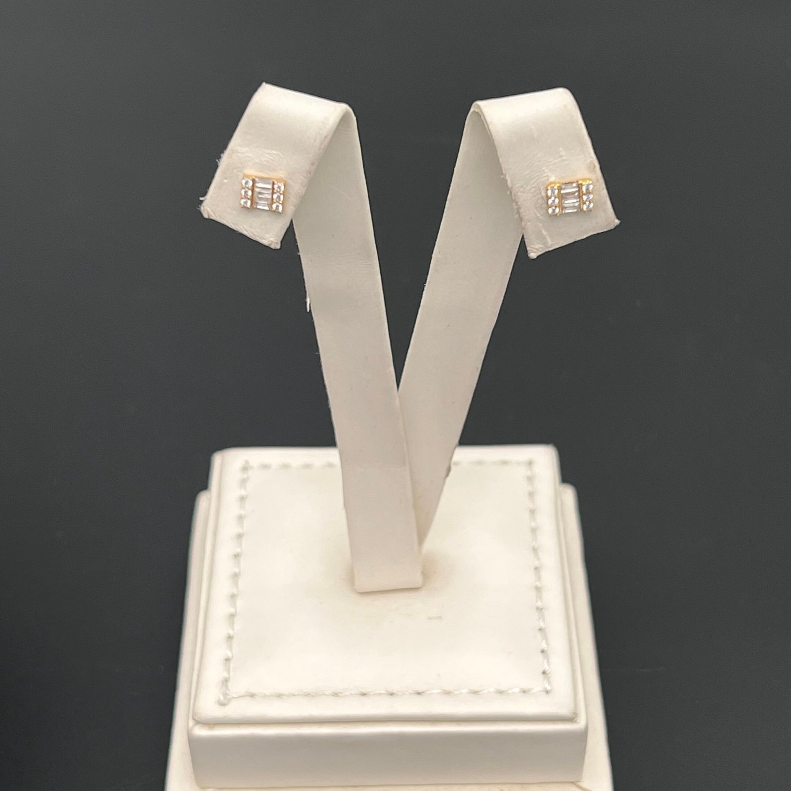 نصف طقم ذهب مواليد عيار 18 الوزن 1.79 جرام 4 نصف طقم ذهب مواليد عيار 18 الوزن 1.79 جرام - الصورة 4