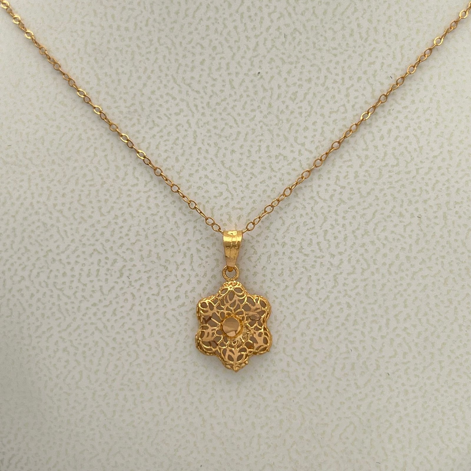 نصف طقم اطفال ذهب عيار 21 الوزن 2.67 جرام 2 نصف طقم اطفال ذهب عيار 21 الوزن 2.67 جرام - الصورة 2