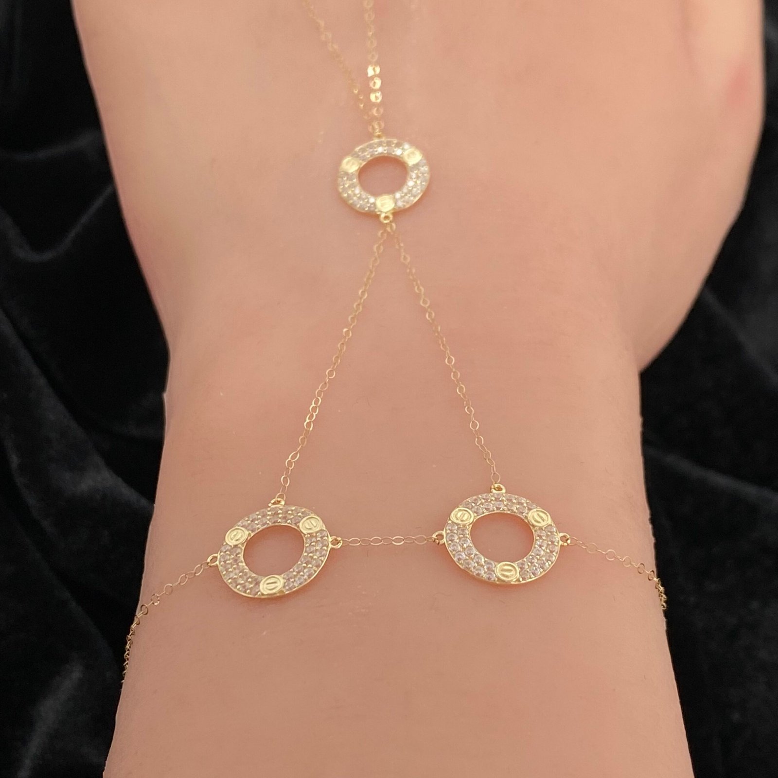 كف ذهب عيار 18 الوزن 1.35 جرام 2 كف ذهب عيار 18 الوزن 1.35 جرام - الصورة 2