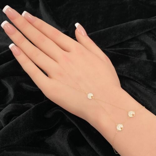 كف ذهب عيار 18 وزن 0.95 جرام تصميم عصري راقي يناسب جميع الأذواق والمناسبات من معارض قمة زاوية الشفاء للذهب والمجوهرات بالرياض