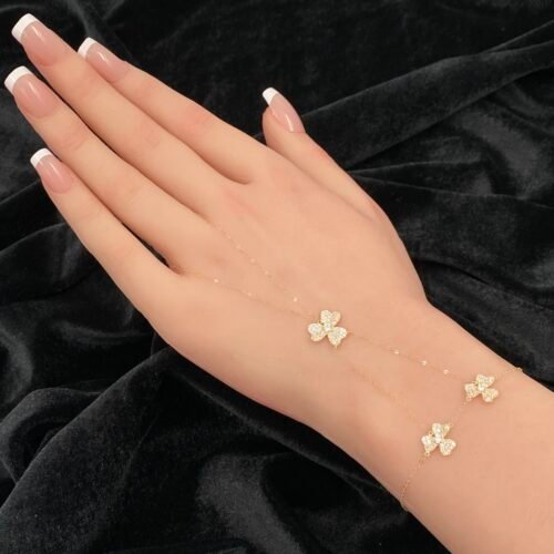 كف ذهب عيار 18 وزن 1.6 جرام تصميم عصري راقي يناسب جميع الأذواق والمناسبات من معارض قمة زاوية الشفاء للذهب والمجوهرات بالرياض