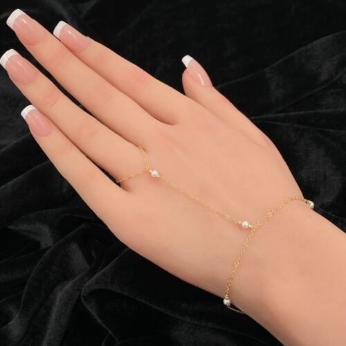 كف ذهب عيار 18 وزن 1.5 جرام تصميم عصري راقي يناسب جميع الأذواق والمناسبات من معارض قمة زاوية الشفاء للذهب والمجوهرات بالرياض