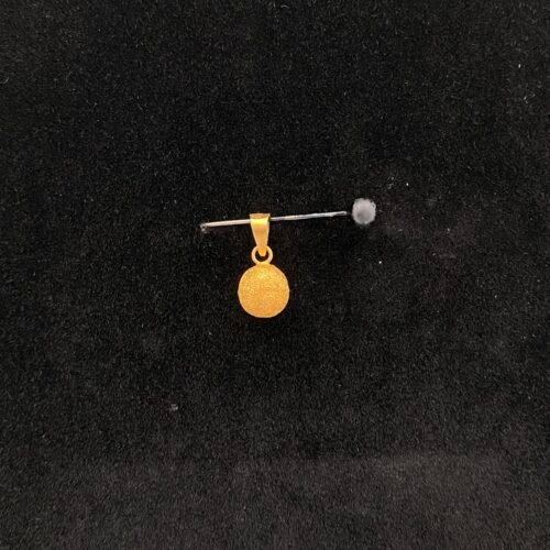 تعليقة ذهب عيار 21 وزن 0.62 جرام، تصميم فاخر يناسب كل الأذواق والمناسبات من قمة زاوية الشفاء للذهب والمجوهرات في الرياض | تعليقات ذهب