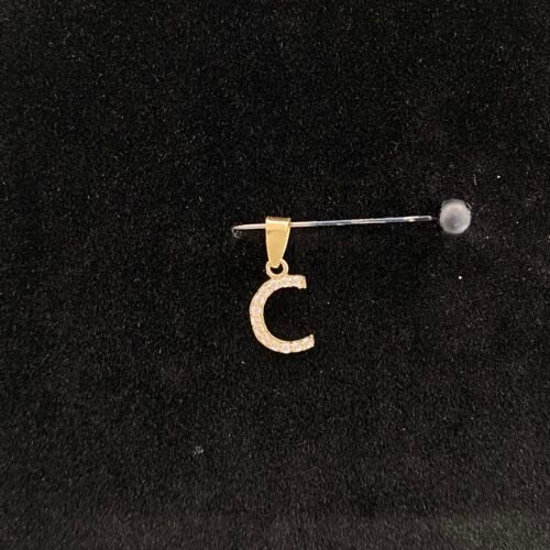 حرف C ذهب عيار 18 وزن 0.25 جرام | قمة زاوية الشفاء للذهب والمجوهرات في الرياض