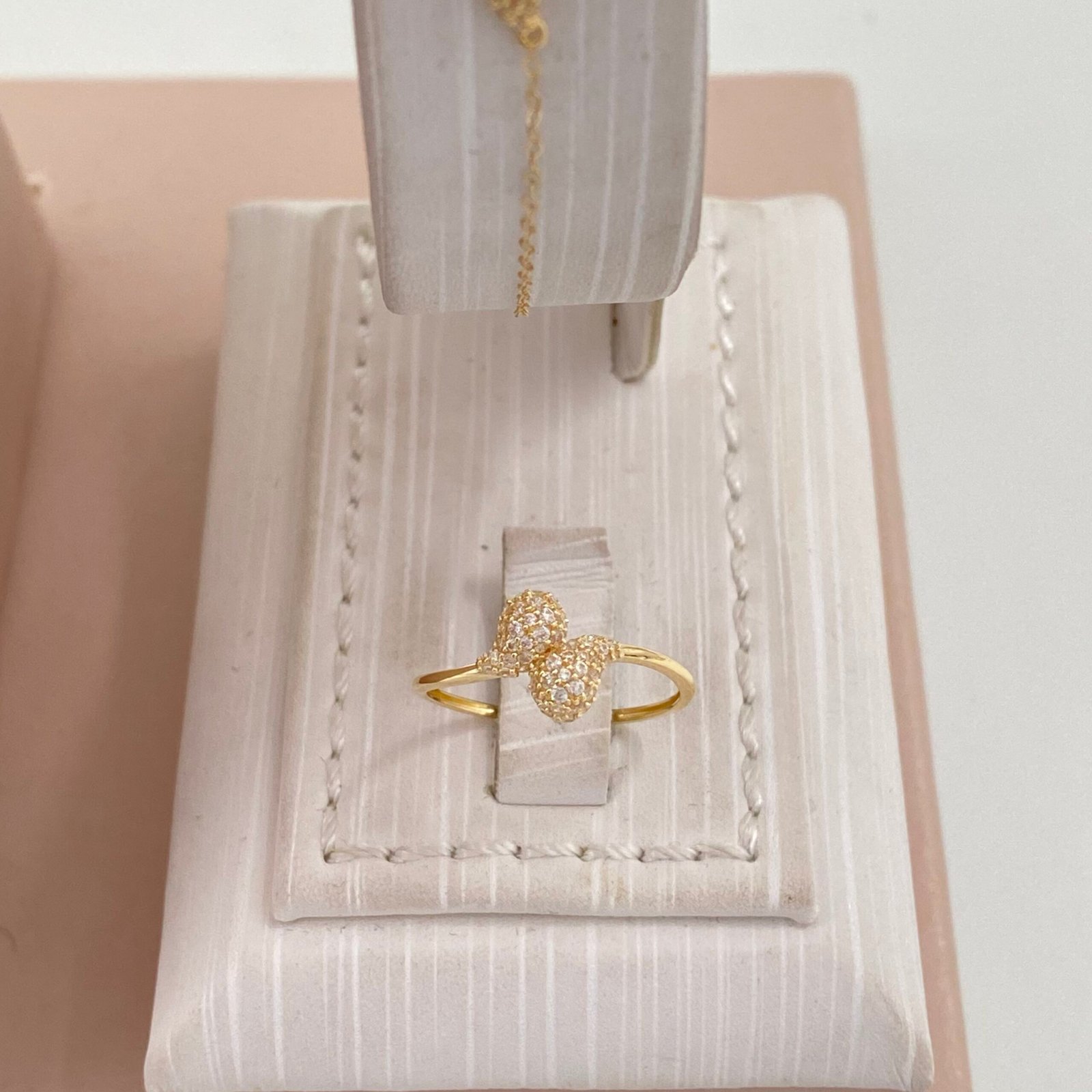 طقم ذهب عيار 18 الوزن 3.25 جرام 5 طقم ذهب عيار 18 الوزن 3.25 جرام - الصورة 5