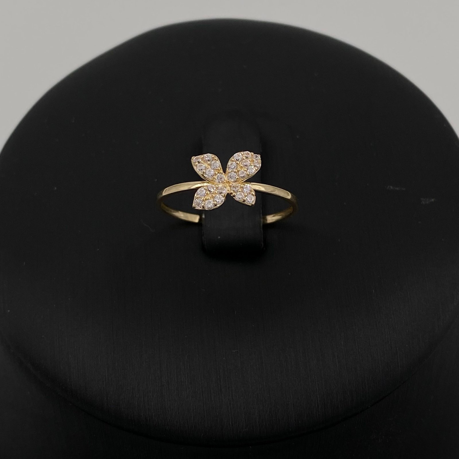 طقم ذهب عيار 18 الوزن 3.53 جرام 4 طقم ذهب عيار 18 الوزن 3.53 جرام - الصورة 4