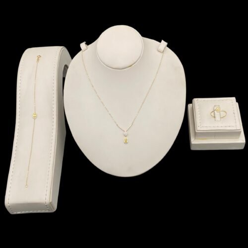 نصف طقم ذهب عيار 18 الوزن 2.24 جرام