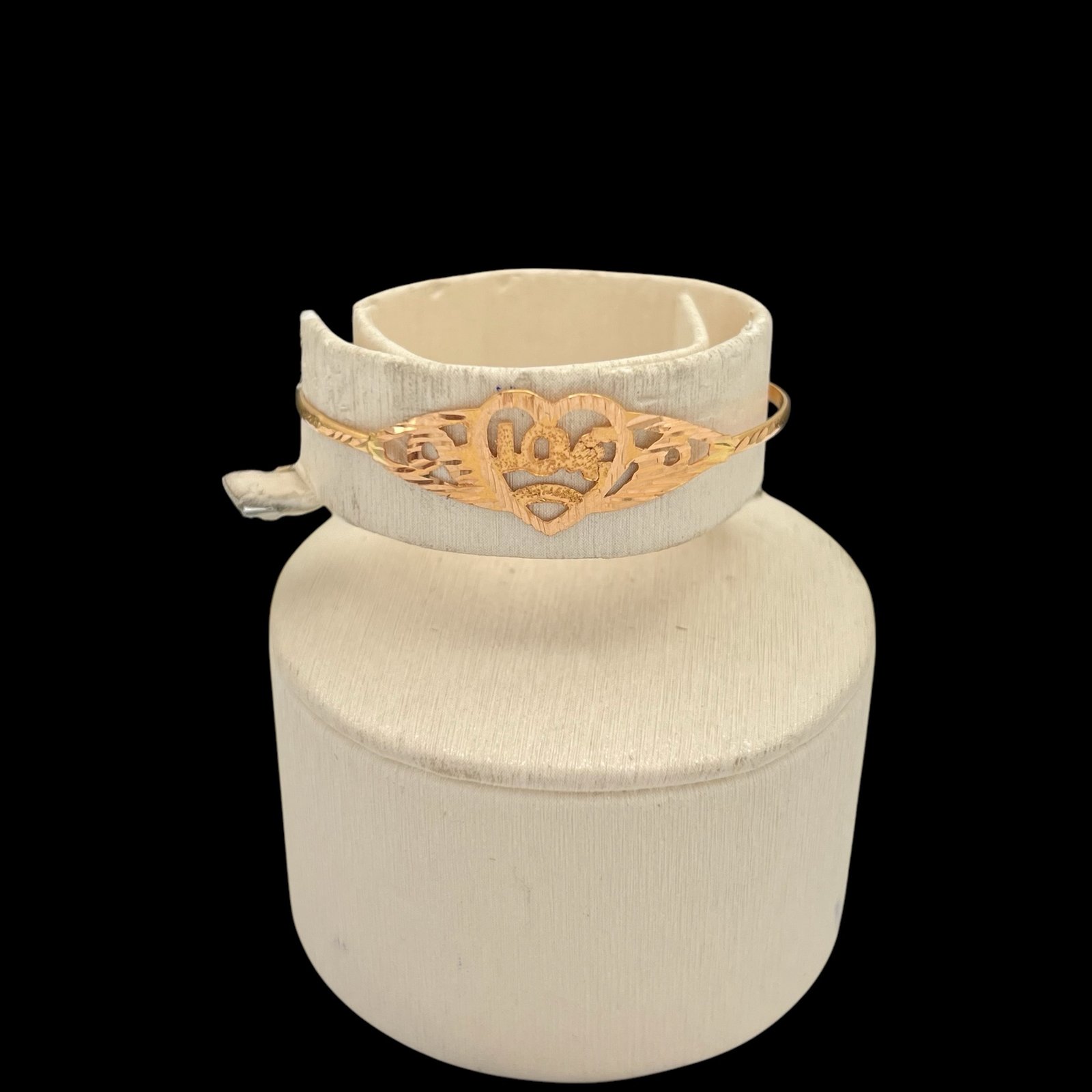 اسواره اطفال ذهب عيار 21 الوزن 2.65 جرام 1 اسواره اطفال ذهب عيار 21عيار 21 وزن 2.65 جرام بتصميم أنيق | قمة زاوية الشفاء للذهب والمجوهرات