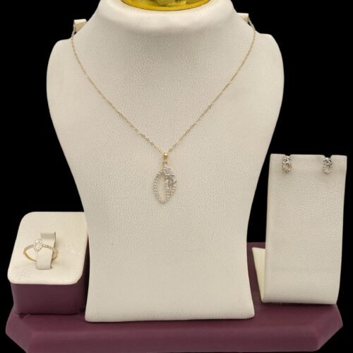 نصف طقم ذهب عيار 18 الوزن 2.45 جرام