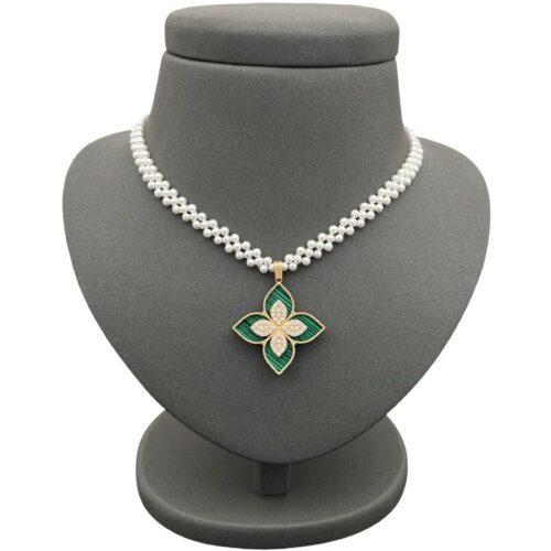 عقد ذهب عيار 18 الوزن 8.20 جرام