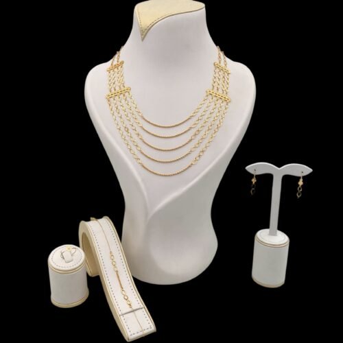 طقم ذهب عيار 21 وزن 10.14 جرام تصميم ملكي فاخر من قمة زاوية الشفاء للذهب والمجوهرات في الرياض