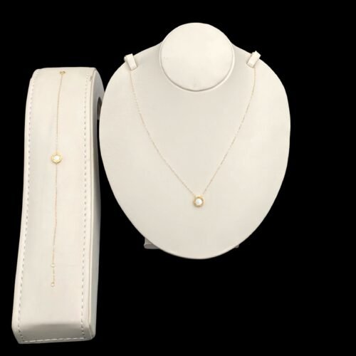 عقد وإسواره ذهب عيار 18 الوزن 0.97 جرام