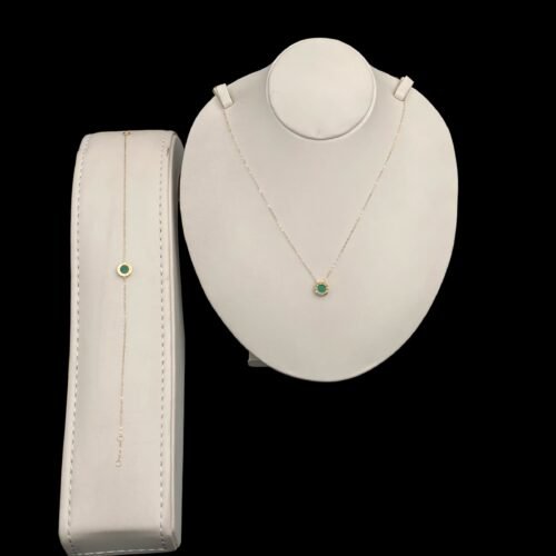 عقد وإسواره ذهب عيار 18 الوزن 1.05 جرام