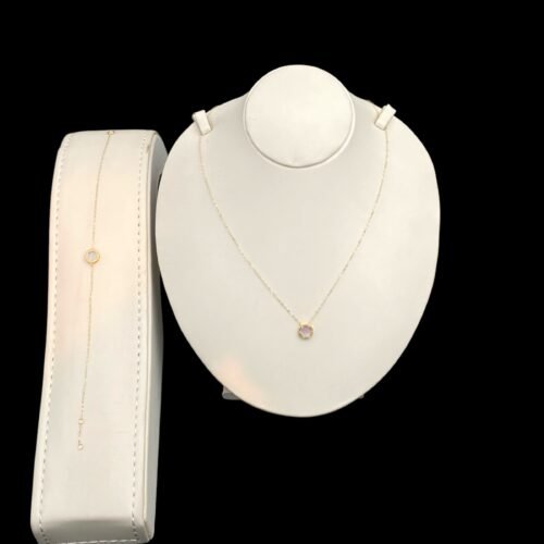 عقد وإسواره ذهب عيار 18 الوزن  0.95 جرام