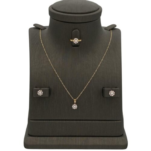 نصف طقم ذهب مواليد عيار 18 الوزن 1.98 جرام