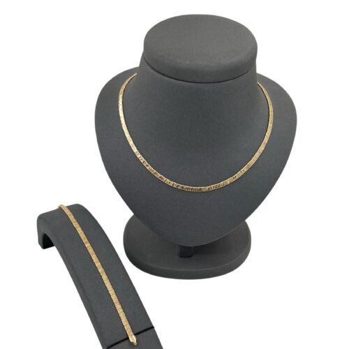 عقد وإسواره ذهب عيار 18 الوزن 15.83 جرام