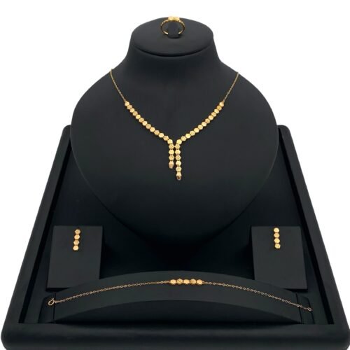 طقم ذهب عيار 21 وزن 10.33 جرام تصميم ملكي فاخر من قمة زاوية الشفاء للذهب والمجوهرات في الرياض