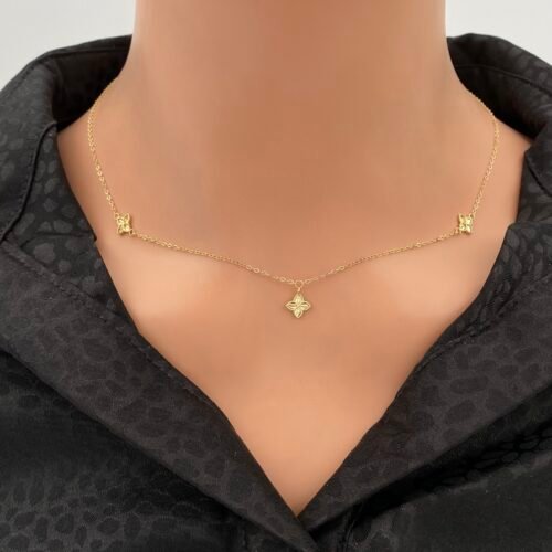 عقد ذهب عيار 18 الوزن 1.83 جرام