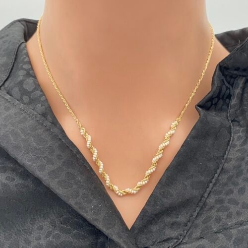 عقد لولو ذهب عيار 18 الوزن 1.03 جرام