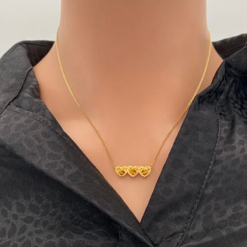 عقد ذهب عيار 21 الوزن 2.77 جرام