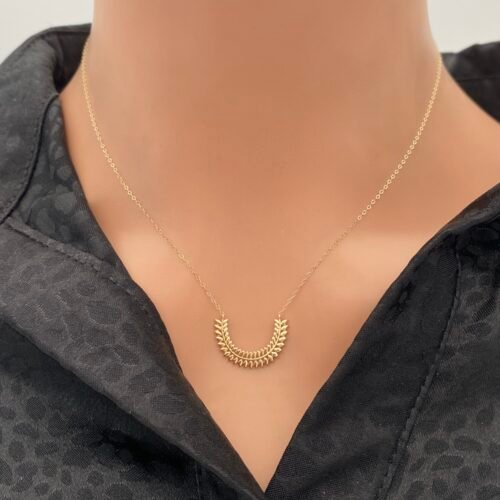 عقد ذهب عيار 18 الوزن 0.96 جرام