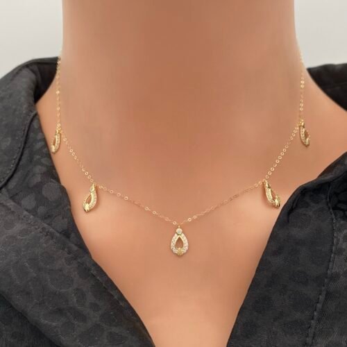 عقد ذهب عيار 18 الوزن 1.75 جرام