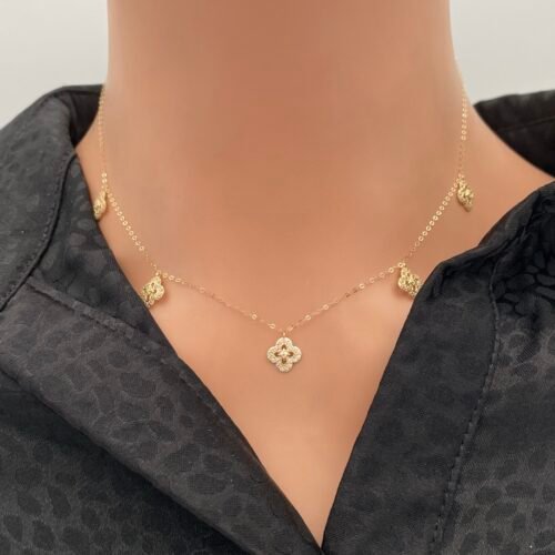 عقد ذهب عيار 18 الوزن 1.69 جرام