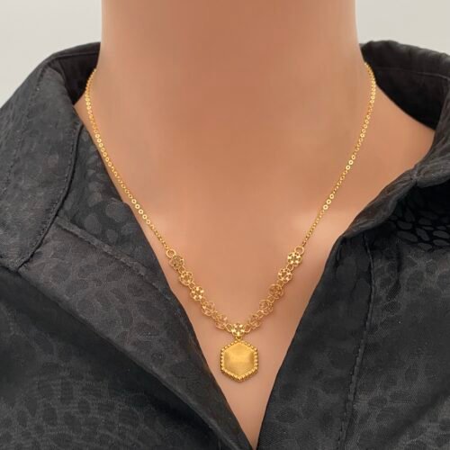 عقد ذهب عيار 21 الوزن 3.44 جرام