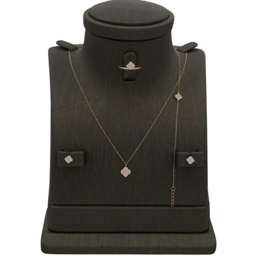 طقم أطفال ذهب عيار 18 الوزن 1.62 جرام