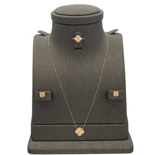 نصف طقم اطفال ذهب عيار 18 الوزن 1.62 جرام