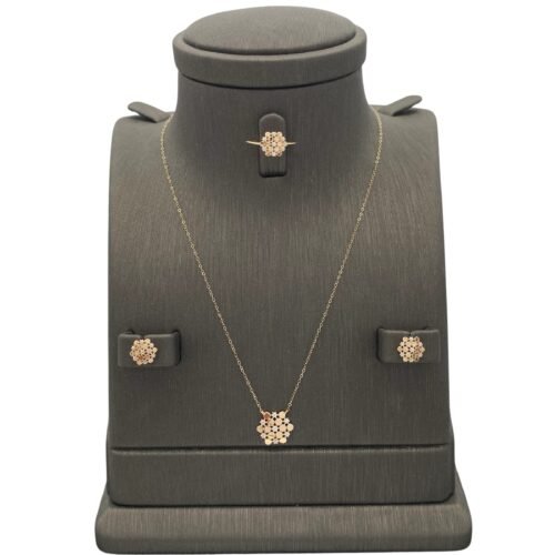 نصف طقم اطفال ذهب عيار 18 الوزن 2.02 جرام