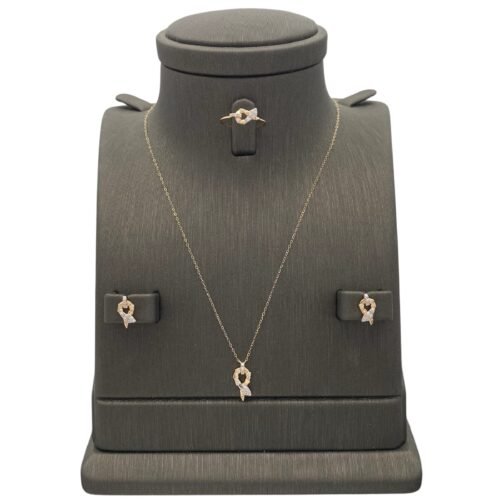 نصف طقم اطفال ذهب عيار 18 الوزن 2.05 جرام