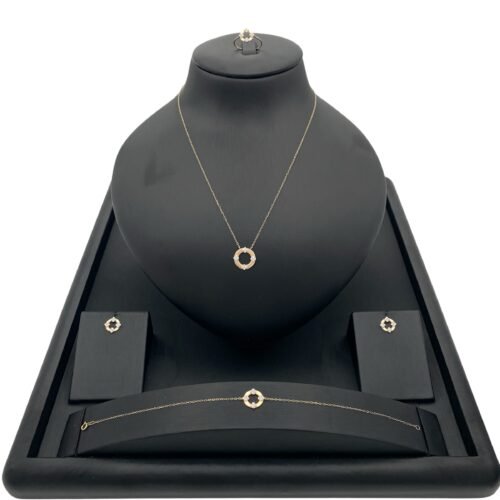 طقم ذهب عيار 18 الوزن 3.11 جرام