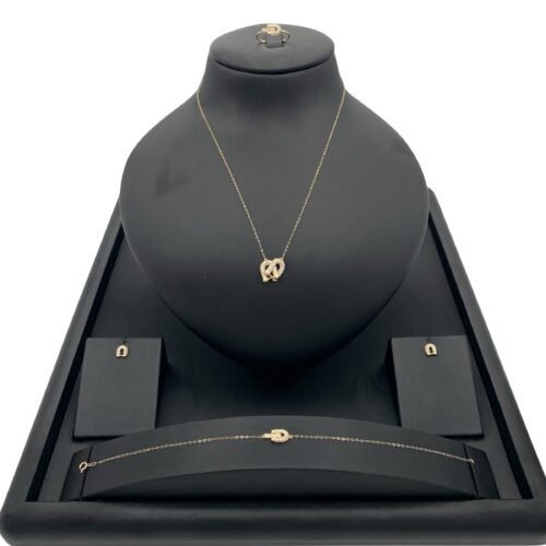 طقم ذهب عيار 18 الوزن 3.21 جرام