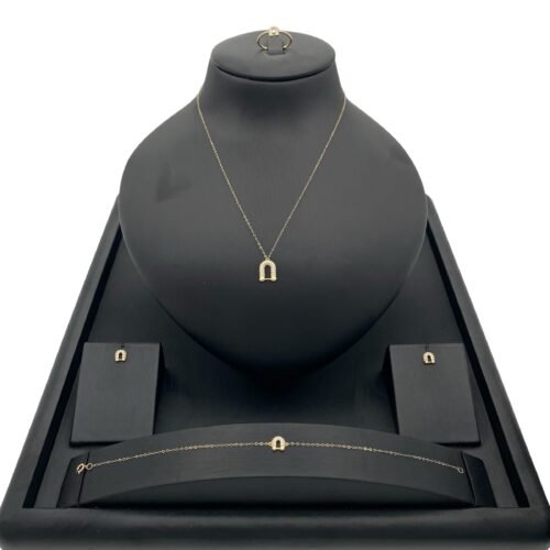 طقم ذهب عيار 18 الوزن 2.51 جرام