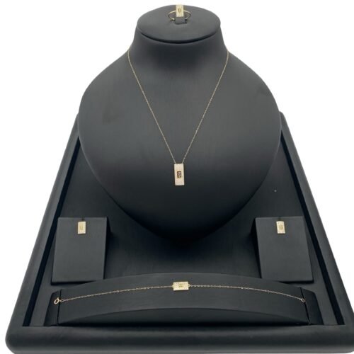 طقم ذهب عيار 18 الوزن 3.25 جرام