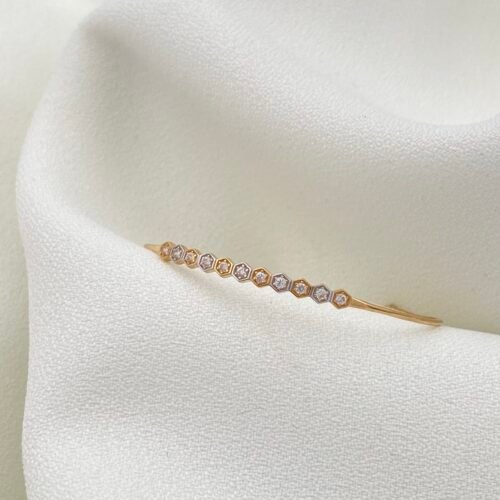 اسواره اطفال ذهب عيار 18 الوزن 1.56 جرام