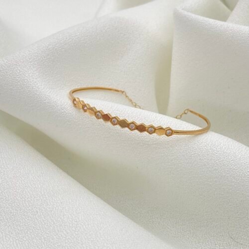 اسواره اطفال ذهب عيار 18 الوزن 1.88 جرام