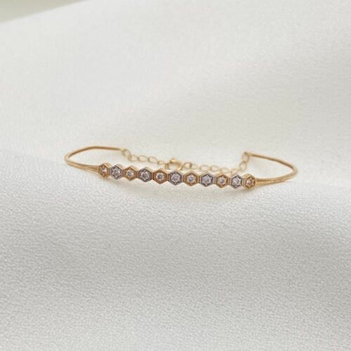 اسواره اطفال ذهب عيار 18 الوزن 1.57 جرام