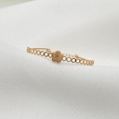 اسواره اطفال ذهب عيار 18 الوزن 1.53 جرام