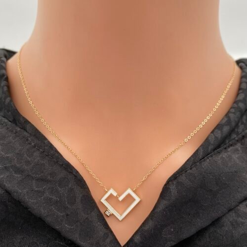 عقد ذهب عيار 18 الوزن 1.99 جرام