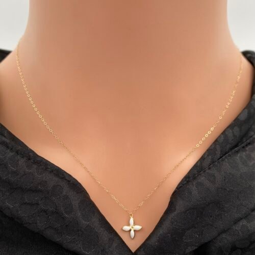 عقد ذهب عيار 18 الوزن 0.69 جرام