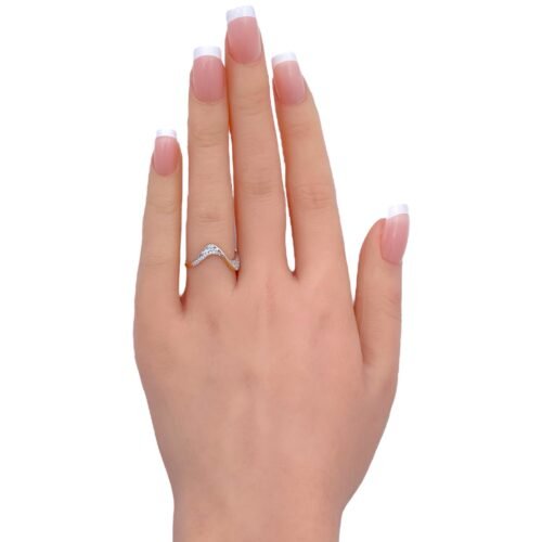 خاتم ذهب عيار 18  الوزن 1.05 جرام