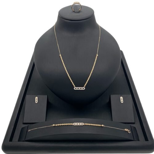 طقم ذهب مبروم عيار 18 وزن 5.01 جم تصميم عصري لامثيل له يليق بذوقك