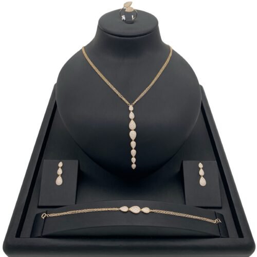 طقم ذهب دمعة عيار 18 وزن 12.73 جم تصميم فخم مصنوع لأجلك