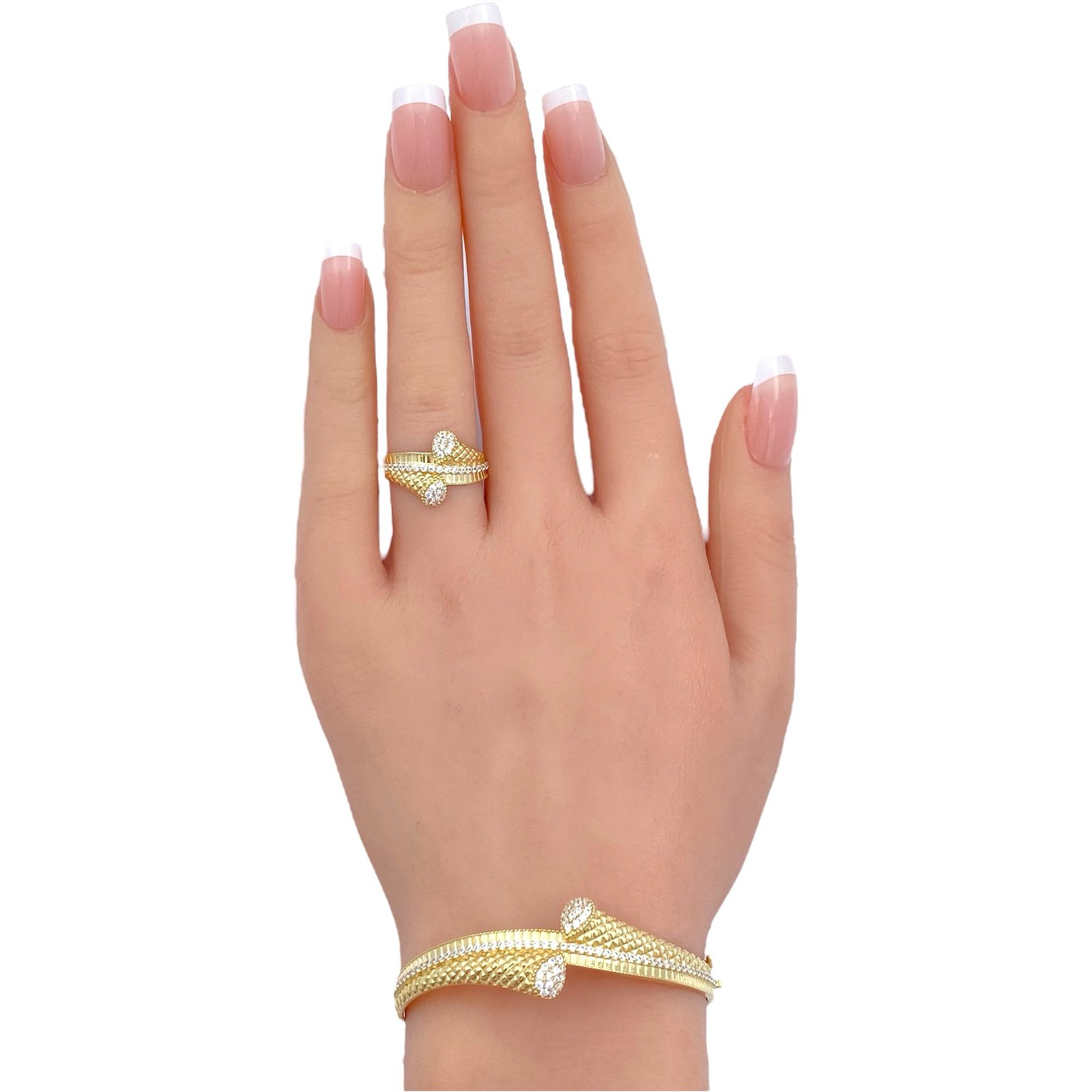 اسوارة وخاتم ذهب عيار 18 وزن 10.79 جم لإطلالة مثيرة تليق بك 1 اسوارة وخاتم ذهب عيار 18 وزن 10.79 جم لإطلالة مثيرة