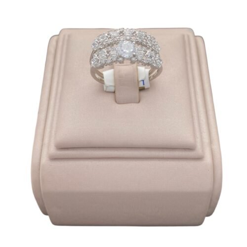 تونز ذهب عيار 18 الوزن 3.30 جرام